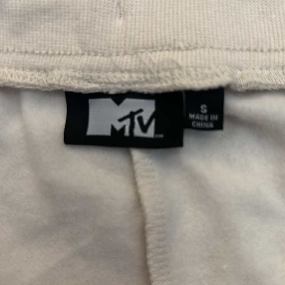 MTV shorts - Picture 3 of 3